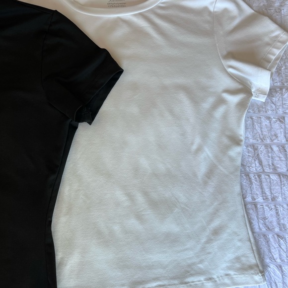 Women’s Stretchy Fitted Tee Shirt Set - Picture 5 of 5